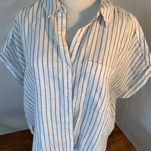 White and denim blue linen short sleeved blouse